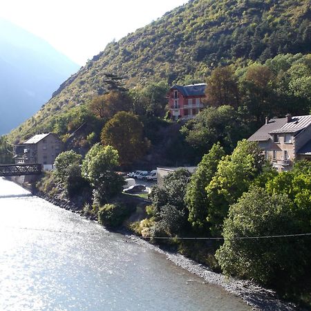 Hotel Le Commerce Modane Exterior foto